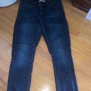 Levi’s slimming Skinny Jeans